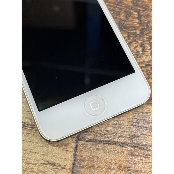 Apple iPod Touch 6th Generation Gold 16 GB Model:A1574 W/ Cable y Adapter - Picture 5 of 7